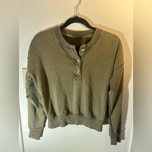 American Eagle crewneck